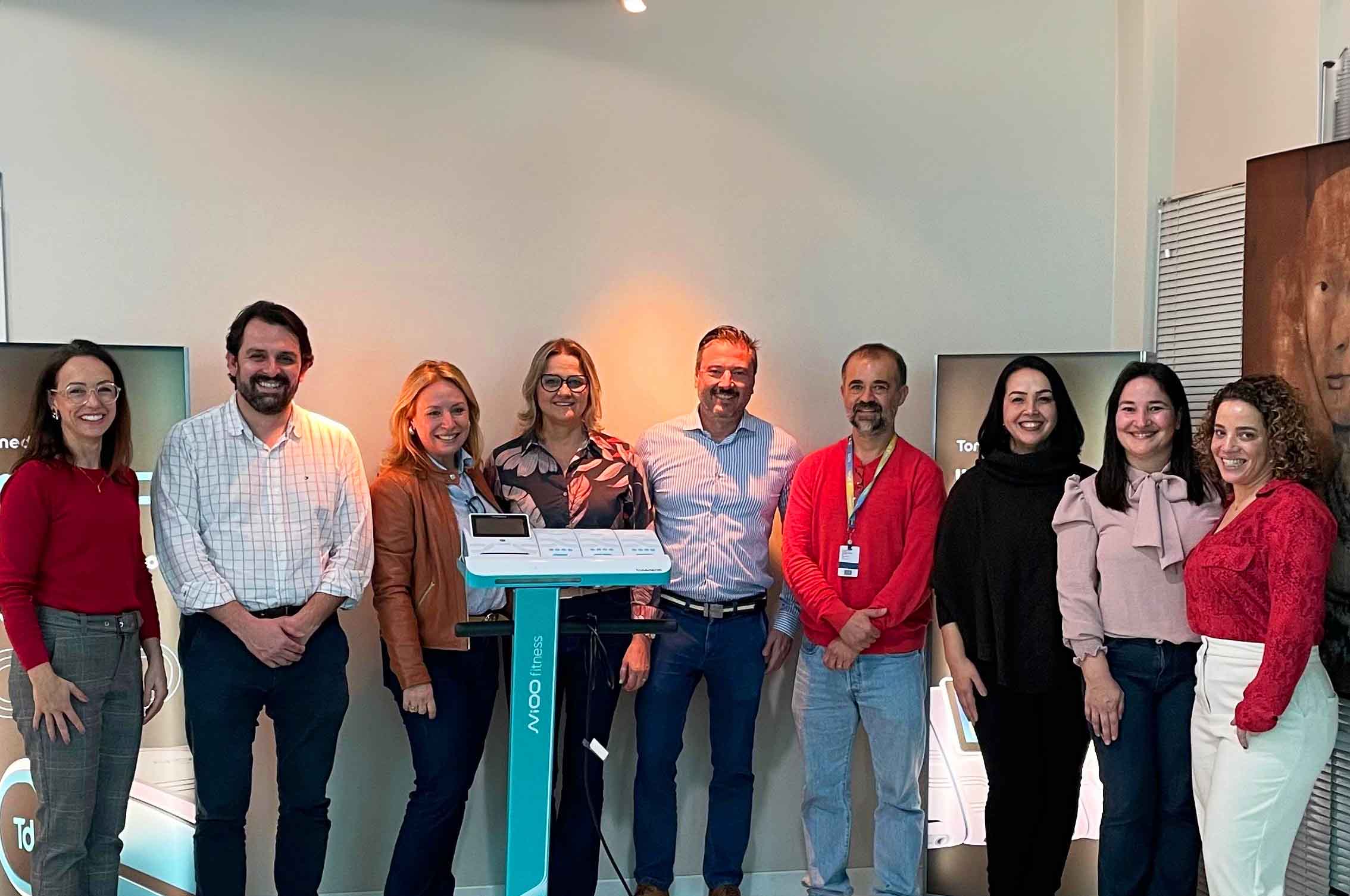 Equipe da PUC-RS em visita à sede da Tonederm em Caxias do Sul (RS).